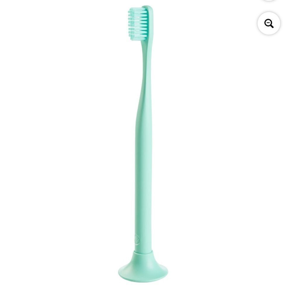 GOGO Mint Toothbrush suction to counter